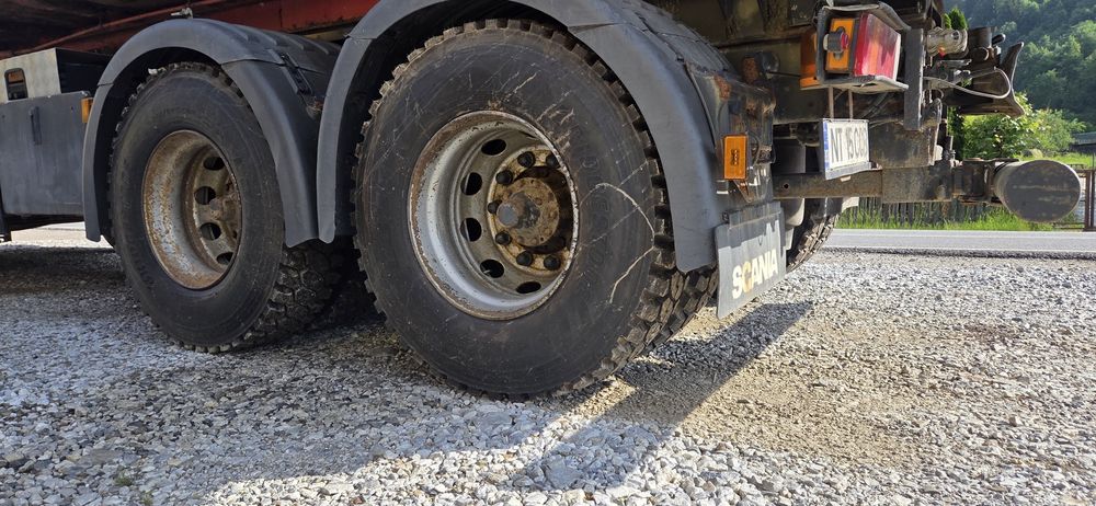 Scania R420 cu abrollkiper