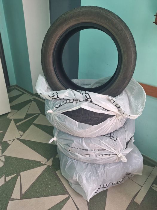 Продам шины 275/50 R21