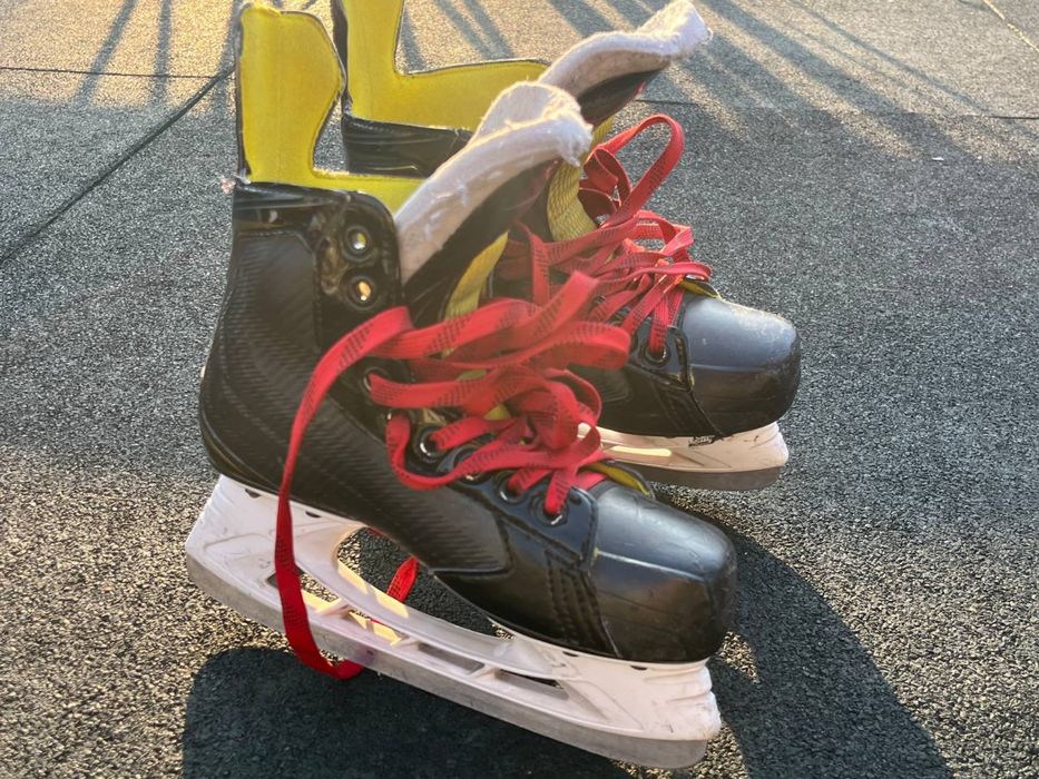 Хоккейные коньки Supreme S27