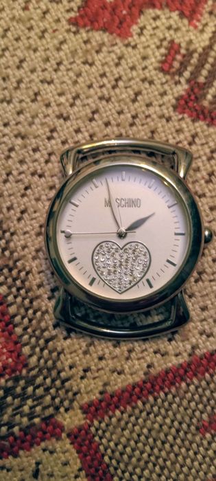 Продам женские часы