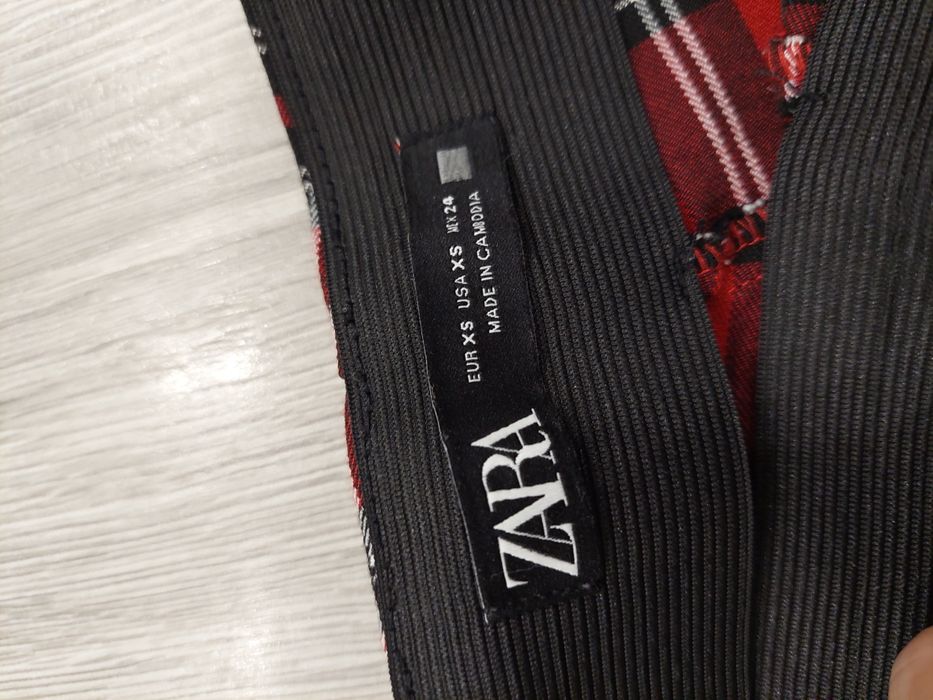 Панталон от зара