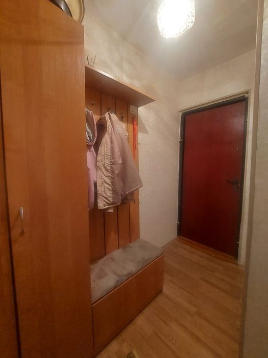 Сдаётся 2х ком в центре мкр Достык, семейным