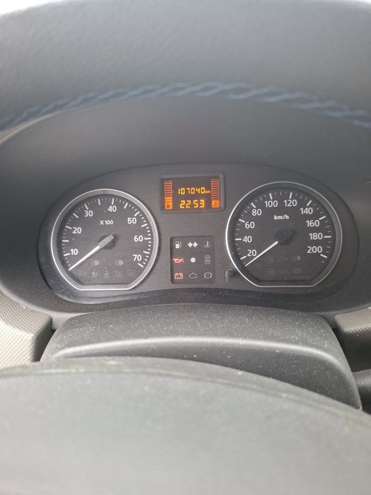 Vând Dacia Logan 1,4 mpi