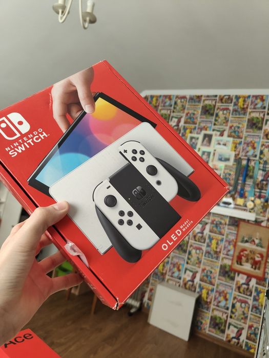 Продам Нинтендо свитч олед/ Nintendo switch oled