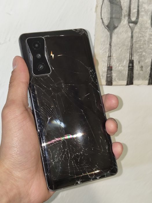 Продам телефон POCO F4GT 128GB