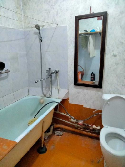 Продам 1 комнатную Корчагина 111