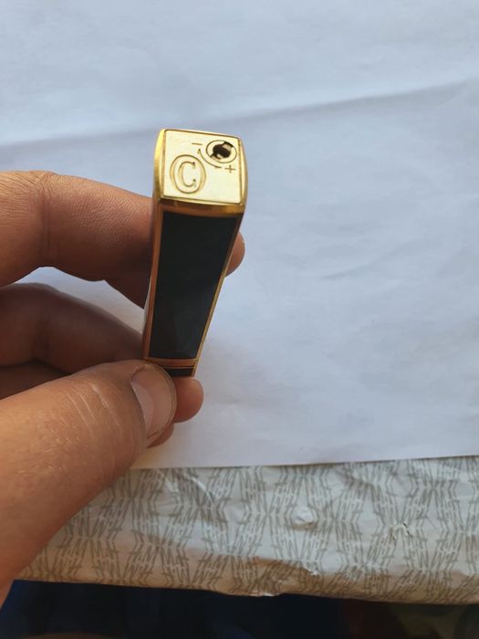 Bricheta placata cu aur