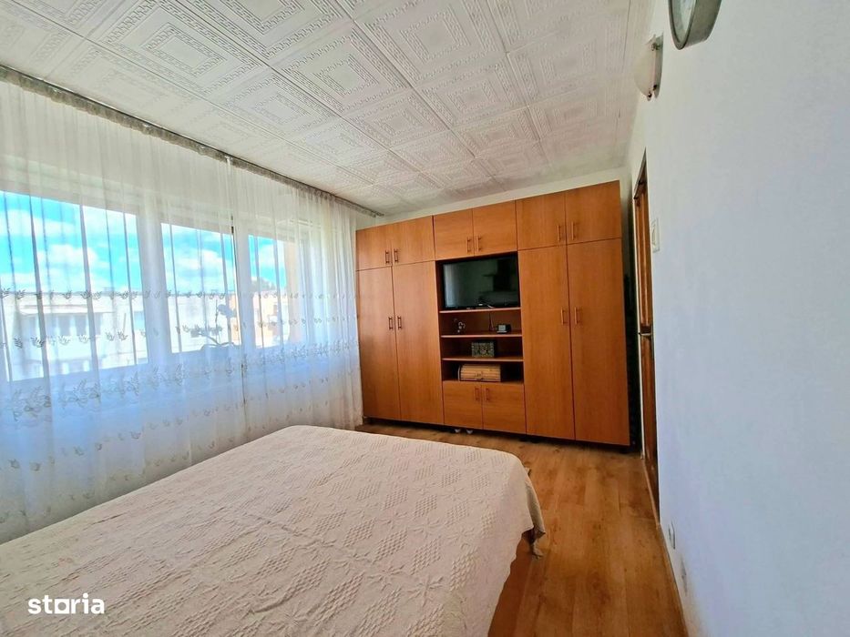 Apartament 2 camere,Craiovița Nouă-școala 33,centrală proprie,mobilat