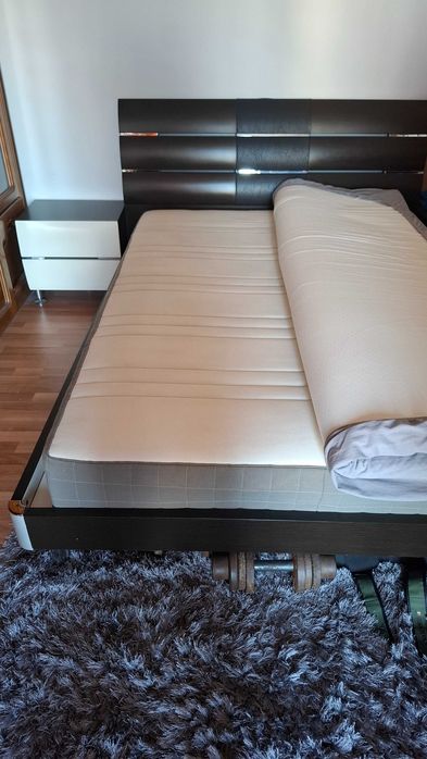 Saltea Ikea 140 /200,pat dormitor cu noptiere ,comoda  televizor
