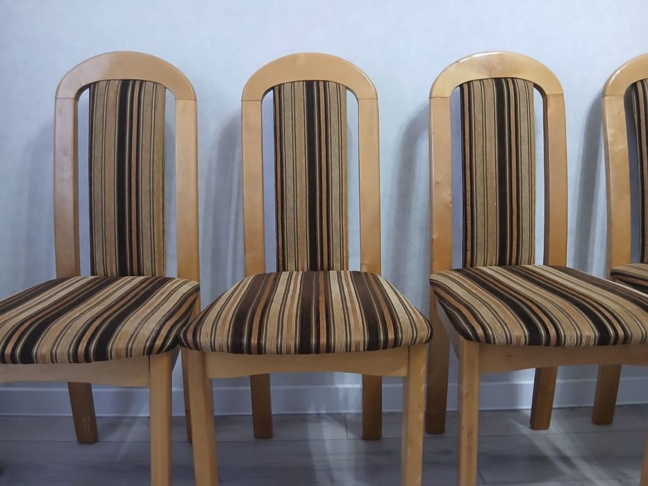 Продам стулья дерево  натурал.