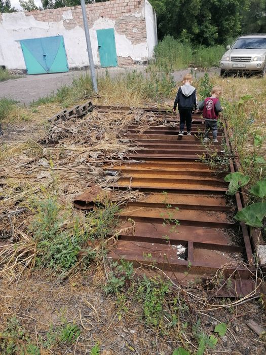 Продам ворота для бокса