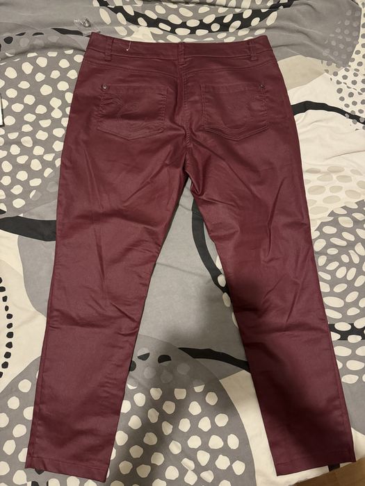 Blugi burgundi marimea 42