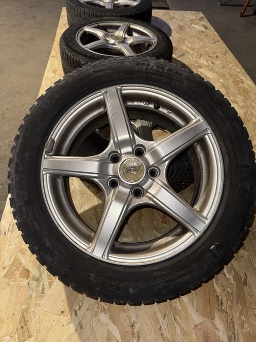 Set 4 jante aliaj R16 cu anvelope 205/55 R16