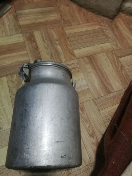 бидон продам 10 литров