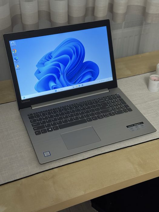 Vand laptop Lenovo cu I5
