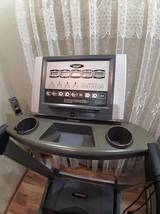 Беговая дорожка с программным управлением