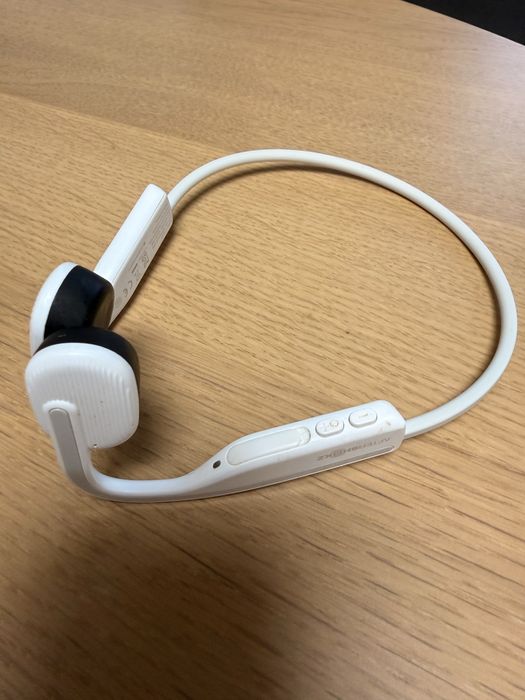 Căști Shokz OpenMove + căști iPhone