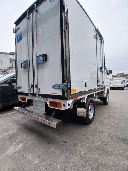 Labo uchun furgon yasash va ornatish