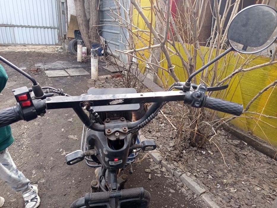 Продам трицикл нету зарятка