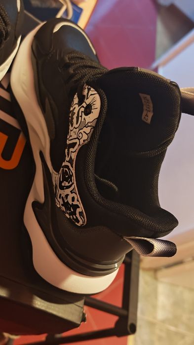 Adidasi Otter Bite the Bullet noi