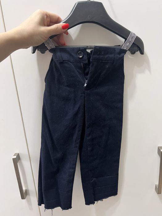 Костюм на малчика(пиджак,рубашка,жилетка,брюки)размер 6-12 мес