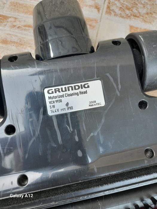 Прахосмукачка 2 в 1  Grundig VCH9930