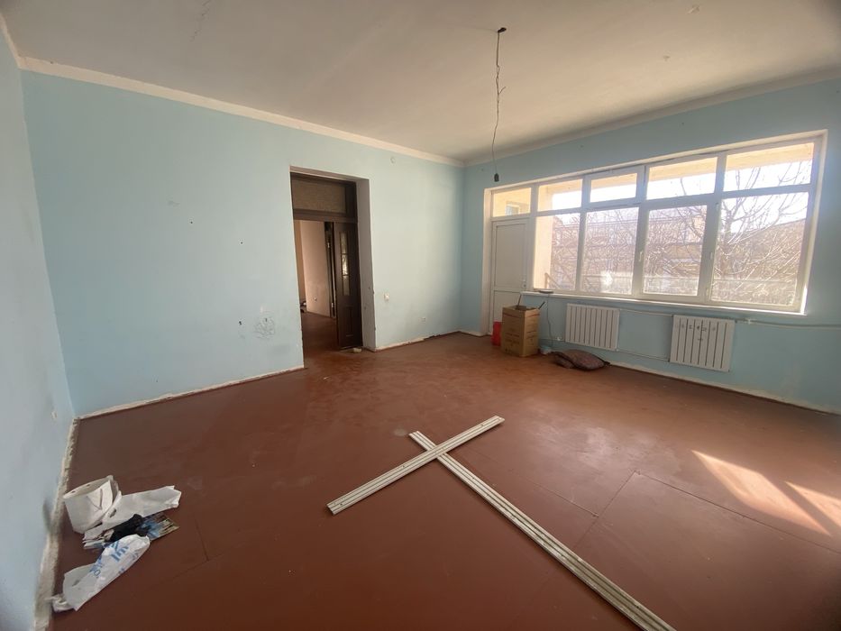 Kottej sotiladi, Jomboy Moylichuqur