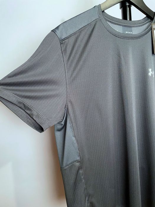 Tricou Under Armour nou cu etichetă