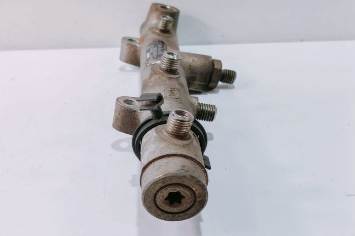 Rampa Injectoare  059130090J Volkswagen VW Touareg generatia 1 7L ser