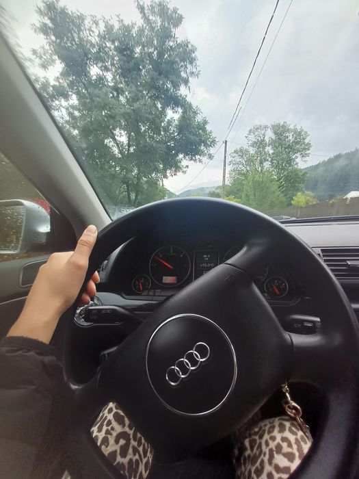 AUDI A4 Avant 2002 — imagine 5