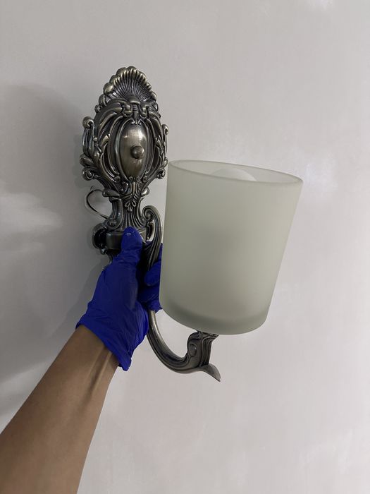 Продам настенный светильник