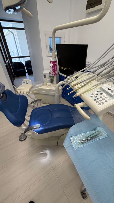 Se vând echipamente stomatologice în stare de funcționare: