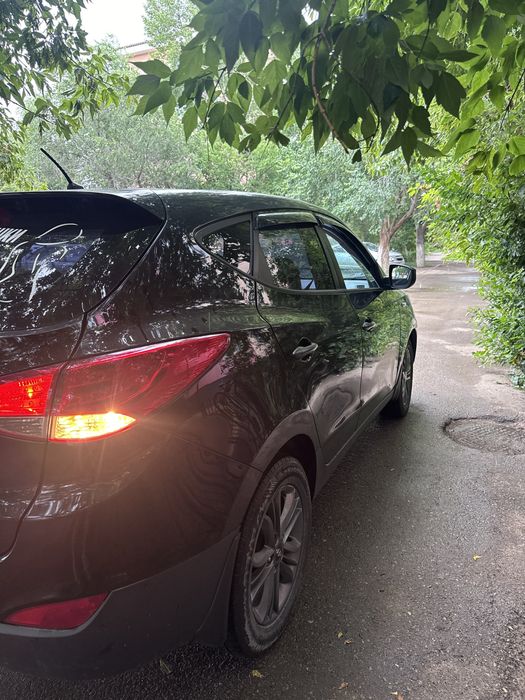Hyundai tucson 2011 года