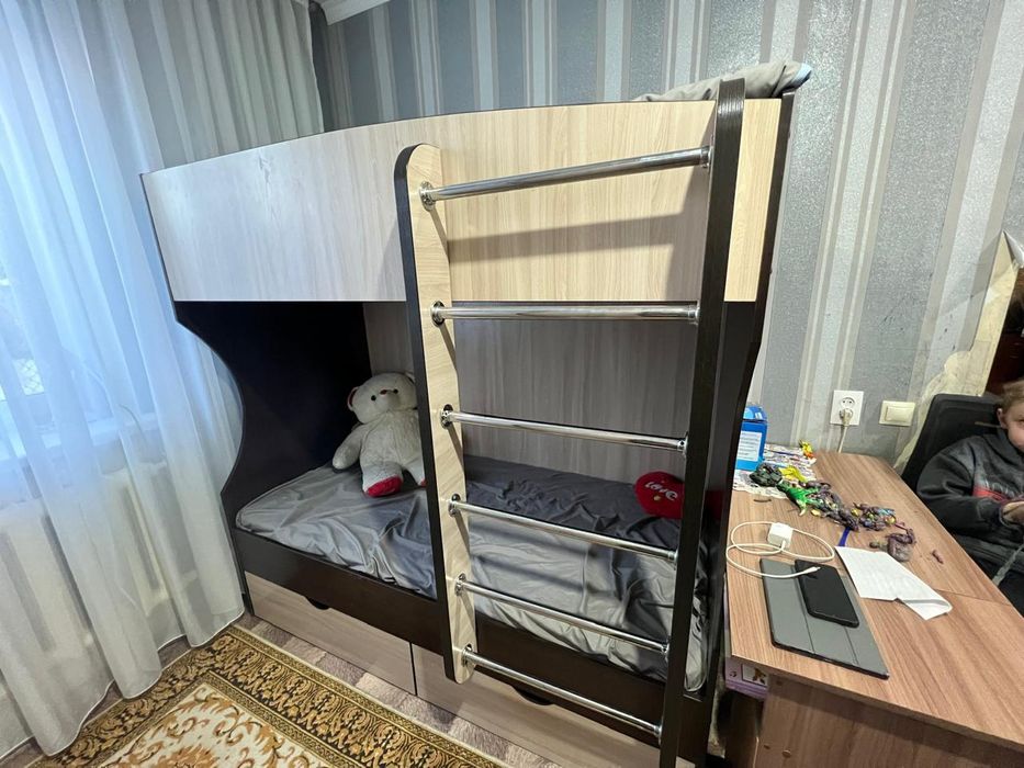 Продам шкаф и кровать