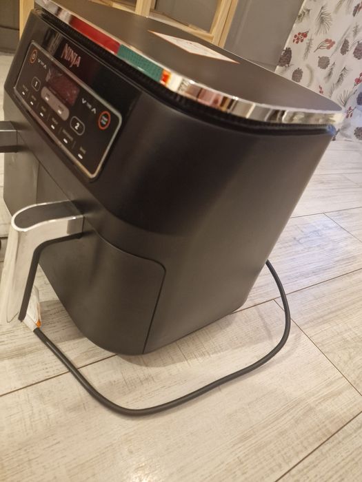 Airfryer Ninja AF300EU, 2470W, 7.6L ,dublu, ca nou.
