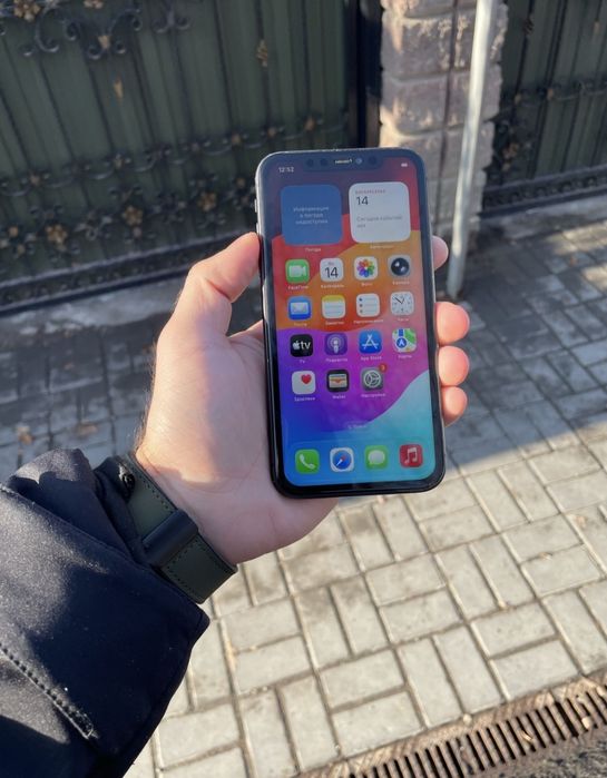 Продам Айфон 11 в идеальном сост