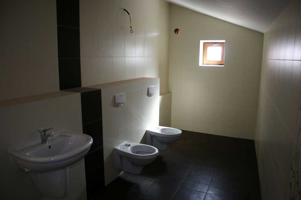 Proprietar: Inchiriez spatiu comercial Ultracentral, 220mp, Roman, Neamt
