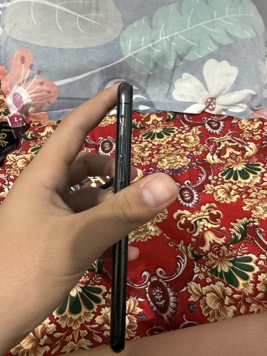 Продам айфон11 про макс на 256гб