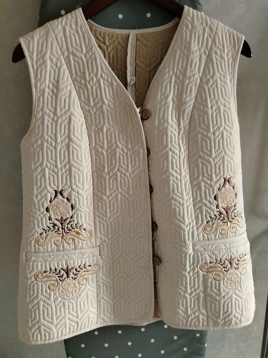 Продам национальные жилетки