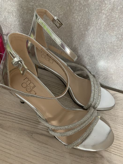 Блестящие каблуки