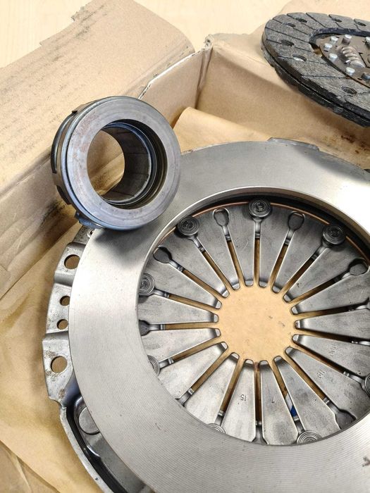 Ambreiaj SACHS NOU BMW E30, E34, E36