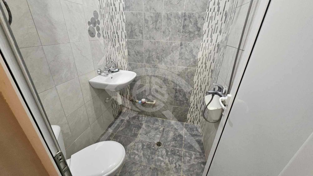 Дава се под наем Едностаен апартамент в Варна, Център - 40 кв.м за 325 € - Снимка #6