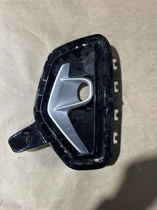 Kia Stonic решетка в бронята