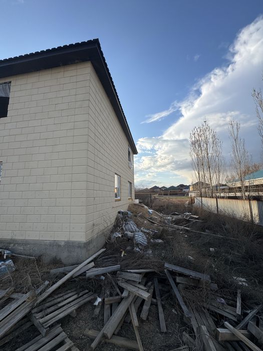 Продам недостроенный коттедж