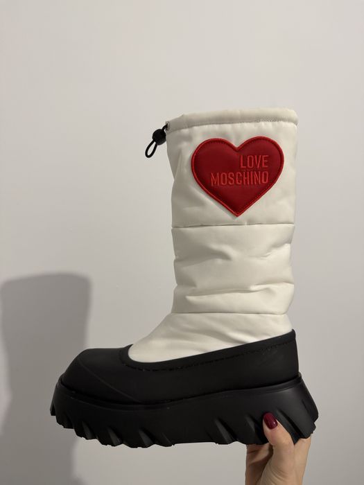 Love moschino апрески