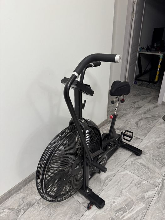 Продаётся практически новый велотренажёр