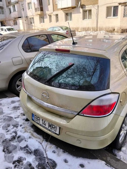 Vând urgent Opel Astra H 1.8 benzină.