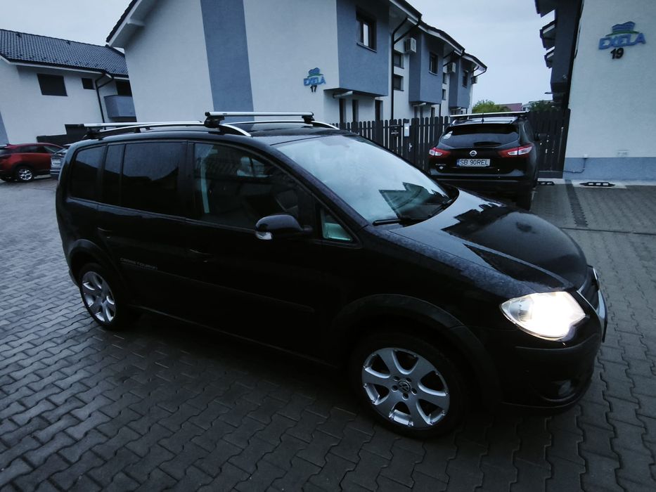 VOLKSWAGEN Touran 2009 — imagine 4