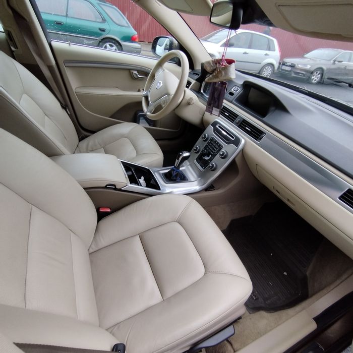 VOLVO V70 2014 — imagine 4