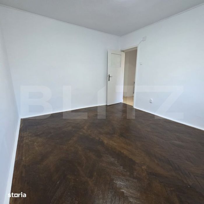 Apartament 3 camere, 60 mp, strada Albatros